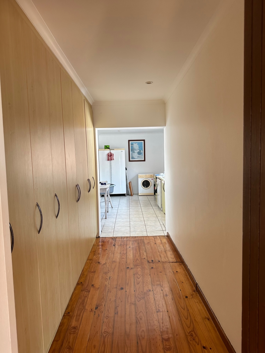 5 Bedroom Property for Sale in Gonubie North Eastern Cape
